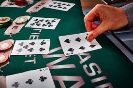 Tabel pembayaran Auto Roulette menunjukkan odds untuk setiap jenis taruhan